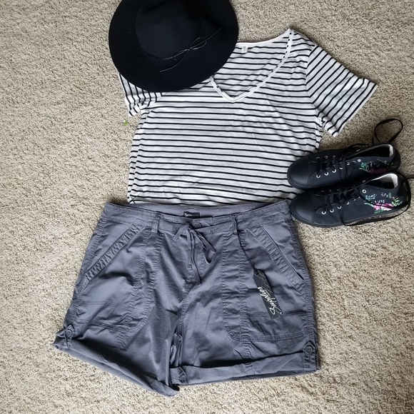 Nwt Supplies grey cargo shorts charcoal - Picture 5 of 8